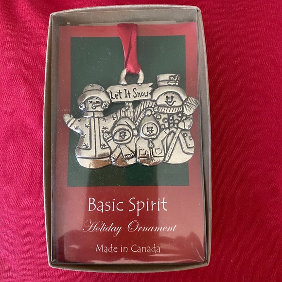 Basic Spirit Pewter Snowman Family Ornament - Picture 1 of 10